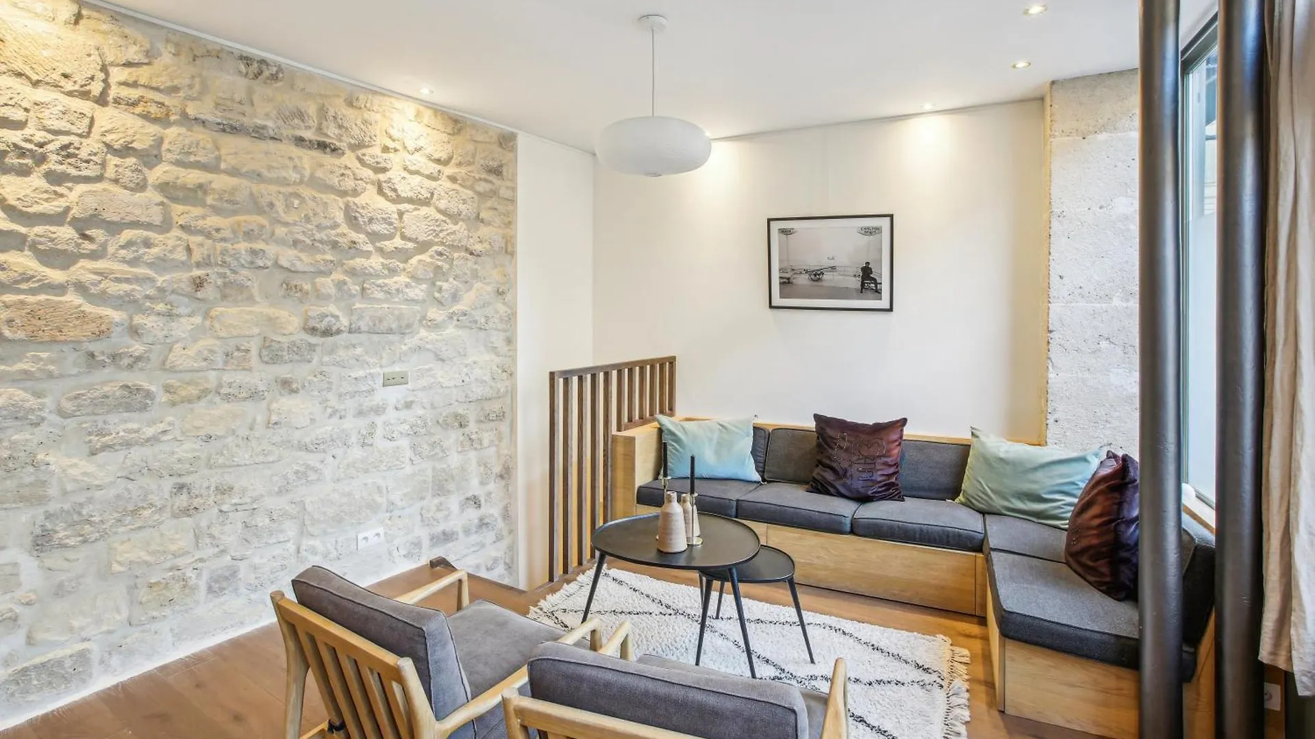 Luxury In The Heart Of St Germain A/C 3 Bedroom Outdoor Paris Apartment