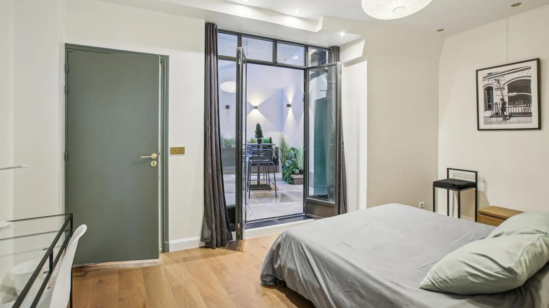 Luxury In The Heart Of St Germain A/C 3 Bedroom Outdoor Paris